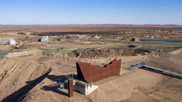 The hills you'll most remember from a visit on the Indian Pacific to Broken Hill are the massive slag heaps that dominate the outback mining town.