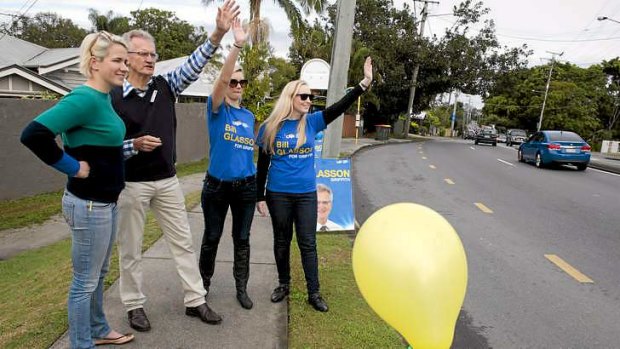 Bill Glasson campaigns on Wynnum Road with Sarah Mills, Gemma Glasson and Jessica Soden.