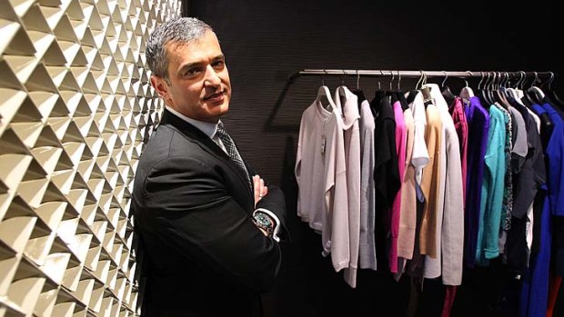 Paul Zahra will stay on as chief executive of David Jones.