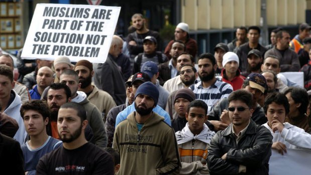 'Australian Muslims face some difficult challenges and deserve our support.'
