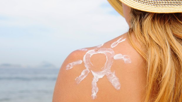 Hat and sunscreen are the minimum protection measures against the risk of skin cancer.
