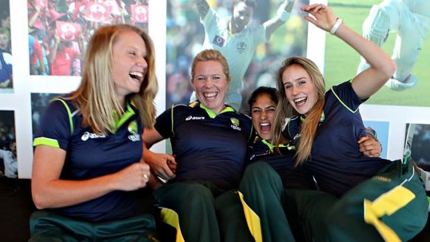 Ellyse Perry (right) with Breakers Alyssa Healy, Alex Blackwell and Lisa Sthalekar.