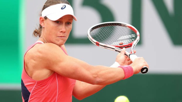 A convincing win by Samantha Stosur will see her into the third round of the French Open.