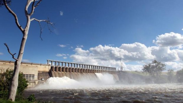 Hume Dam during a wet year in 2010.