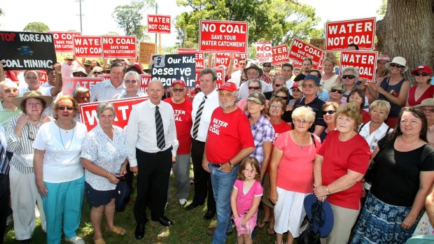 Then Opposition Leader Barry O'Farrell with anti-mine protesters. 