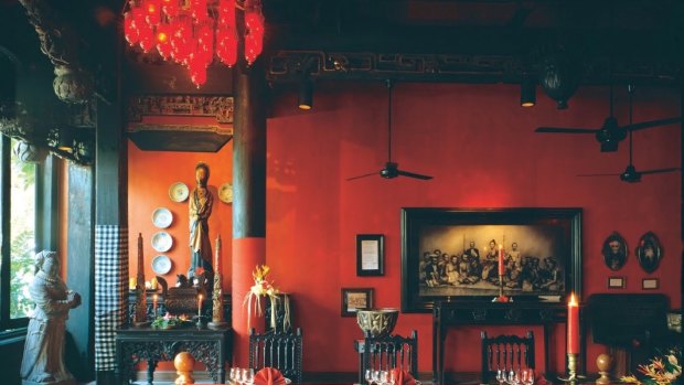 The Chinese-influenced decor. 