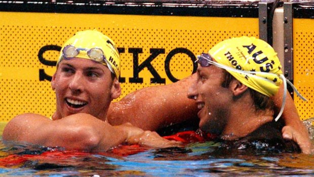 Ian Thorpe (right) and teammate Grant Hackett celebrate winning the men's 400-metre freesyle final at the 2001 FINA World Swimming Championships.