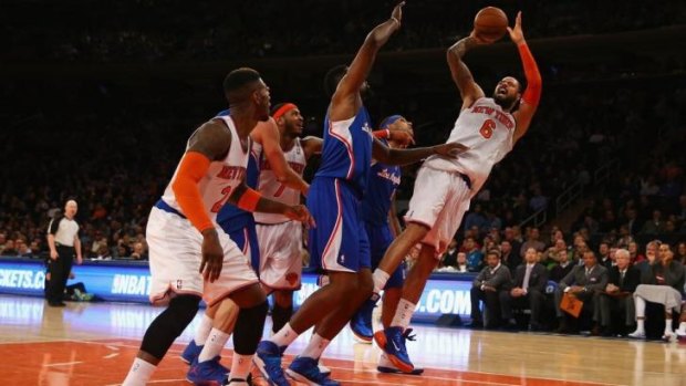 Tyson Chandler shoots for the Knicks against the Clippers earlier this year.