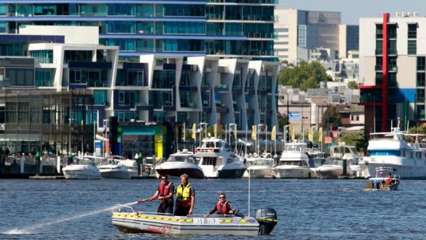 The Metropolitan Fire and Emergency Services Board chief fire officer Shane Wright has defended its emergency response strategy, although <i>The Age</i> revealed yesterday that only two small boats and two small dinghies were avaliable.