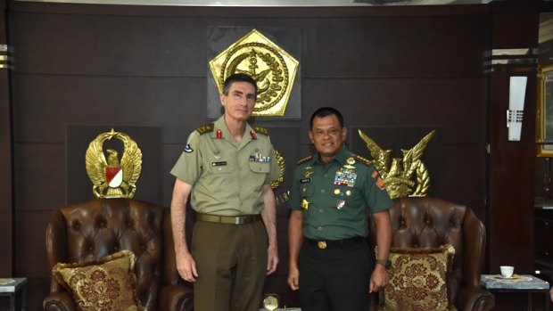 Australian Army Chief Angus Campbell apologises to Indonesian Military Commander General Gatot Nurmantyo in Jakarta.