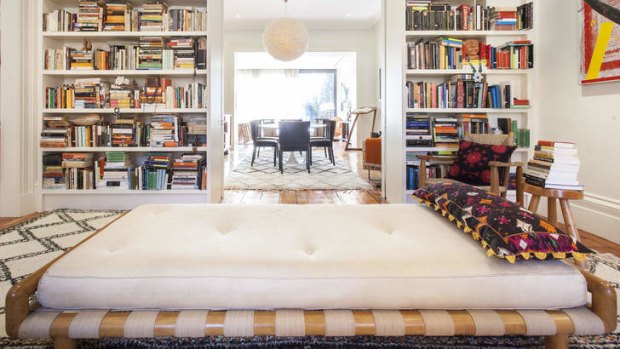 A bedroom in a Brooklyn Heights home-stay property.