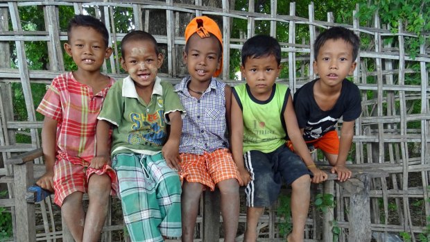 Children in Sin Kyun village.