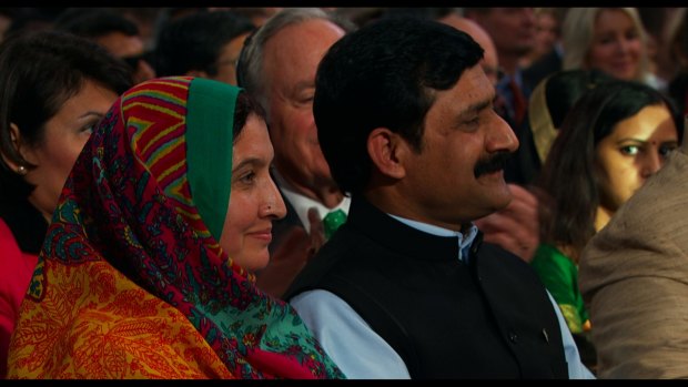 Toor Pekai Yousafzai and Ziauddin Yousafzai at the Nobel Peace Prize Ceremony in 2014 for their daughter, Malala.