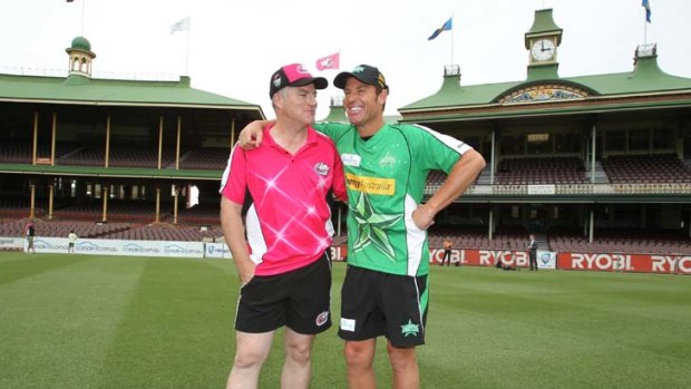 Stuart MacGill from the Sydney Sixers meets Shane Warne from the Melbourne Stars at the SCG.