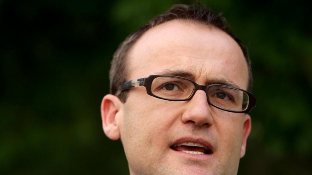 "The bill will remove virtually all barriers to customers moving accounts," says the Greens' banking spokesman Adam Bandt.