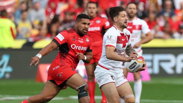 Looking out for No.1: Gareth Widdop says he learnt plenty of lessons playing at fullback for England.