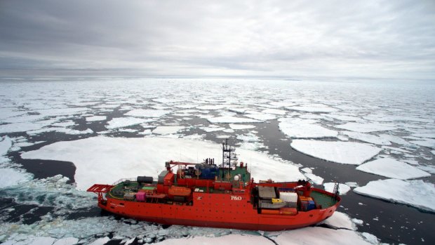 The auditor general has criticised the procurement process for a new vessel to replace Aurora Australis.