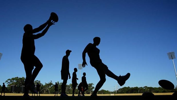Indigenous AFL players are not getting enough support from clubs, says a survey.