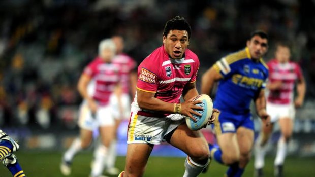 Josh Papalii can become as strong a defender as Raiders great Ruben Wiki, says Canberra captain Terry Campese.