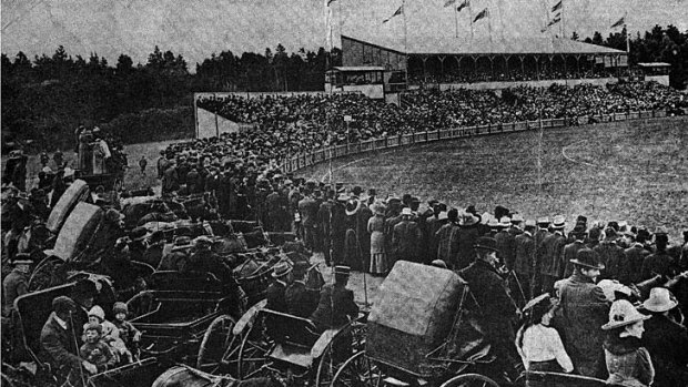 The buggies get top spot at Corio Oval in 1912.