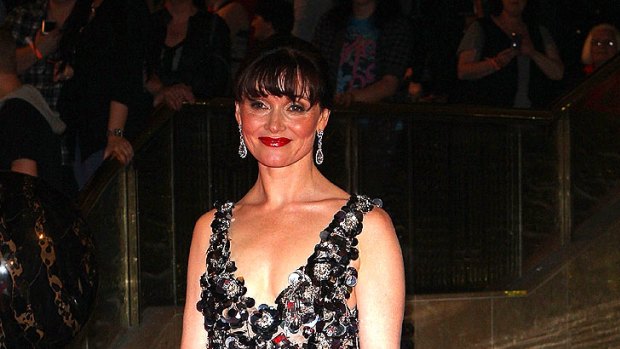 Essie Davis will play sleuth, Phryne Fisher, who sashays through the back lanes and jazz clubs of late 1920s Melbourne, fighting injustice with her pearl handled pistol and her dagger sharp wit.