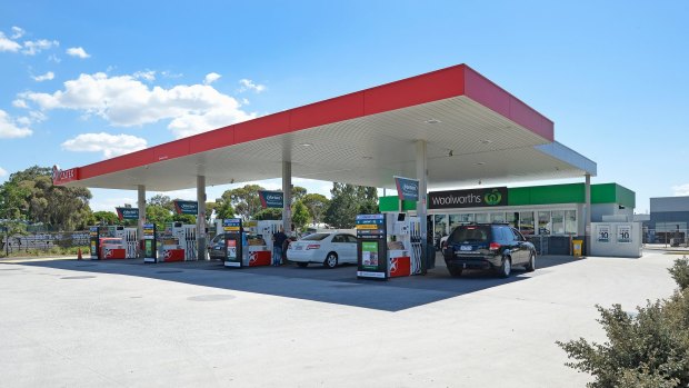 The Coles and Woolworths supermarket wars in the 2000s spilled over into a headlong rush to partner with the oil majors and brand their own petrol station. convenience stores.