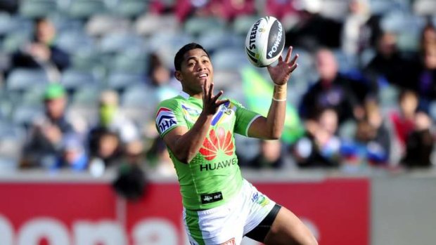 Anthony Milford has confirmed he's sticking with the Canberra Raiders for 2014.