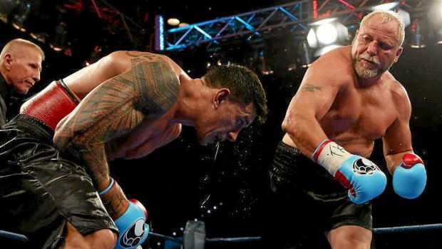 Francois Botha finished strongly during his bout against Sonny Bill Williams in Brisbane. Williams was awarded the fight in an unanimous points decision.