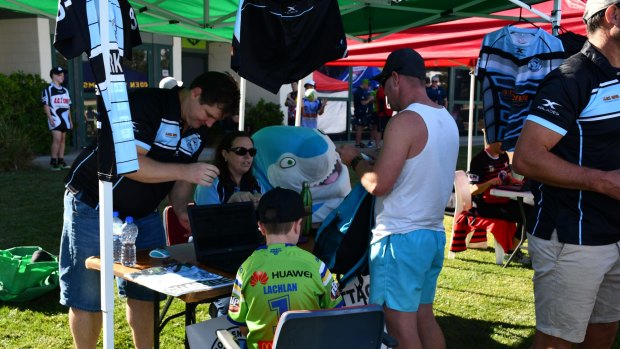 Canberra Raiders players meet fans at the Canberra Region Rugby League junior registration day.