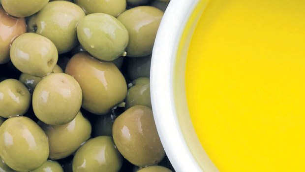 Should we avoid heating olive oil in case it oxidises and forms harmful free radicals?
