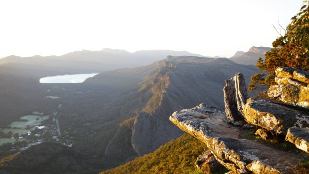 Visitors to the Grampian Ranges are blessed with lookout points that are easily accessible via short walks.