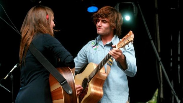 Julia and Angus Stone perform at Homebake, 2007.
