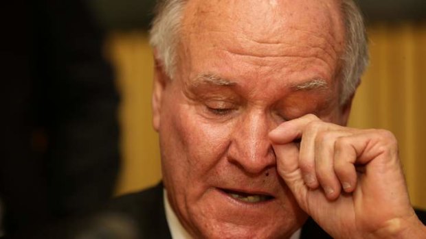 Independent MP Tony Windsor: says he may switch allegiances.