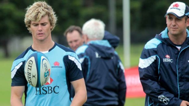 Mind games &#8230; Waratahs five-eighth Berrick Barnes is slowly finding his feet after a stop-start season last year and he will be a key player for the Tahs against the Chiefs tonight.