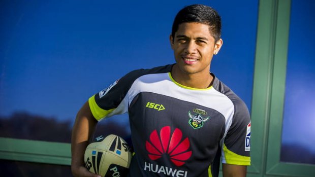 Anthony Milford has re-signed with the Canberra Raiders.