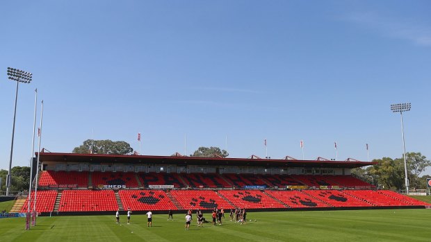 Sportingbet Stadium will likely host the Wanderers - Wellington Phoenix  A-League clash.
