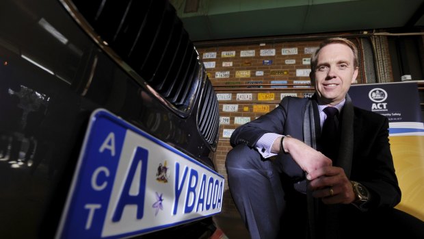 Simon Corbell launches the European-style number plates for the ACT in 2012.