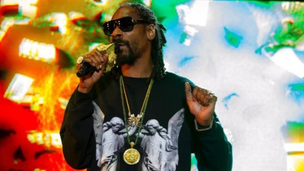 Snoop Dogg aka Snoop Lion's sound man Dave Aron is sharing his knowledge this month.