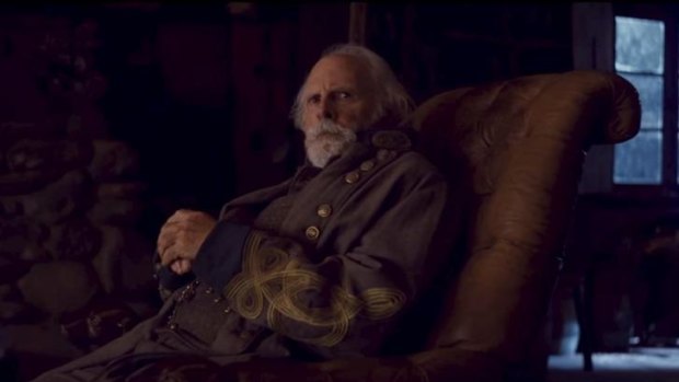 Bruce Dern as The Confederate in the cabin.