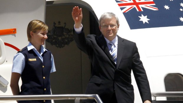 Prime Minister Kevin Rudd heads off for the G20 leaders' summit in Washington.
