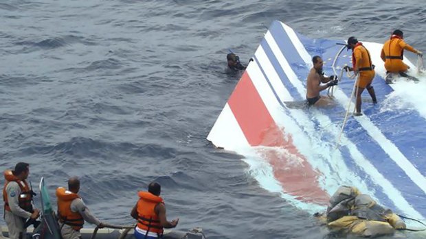 Brazilian sailors recover debris from the Airbus A330.