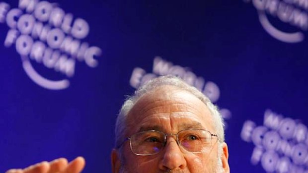 Joseph Stiglitz, the 2001 Nobel Prize winner for Economics, has lauded Labor's stimulus spending.