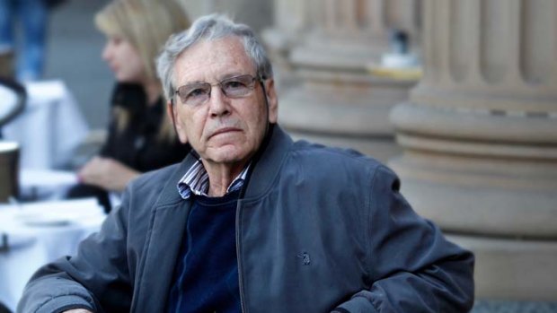 "[Israelis and Palestinians] have to divide the house into two" ... Amos Oz.