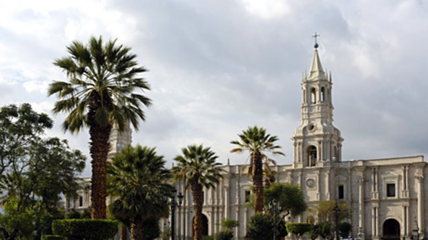 La Catedral de Arequipa in Plaza de Armas.