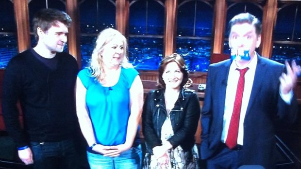 Australian guests joined Craig Ferguson as he denied apologising to Canberra on his show last night.