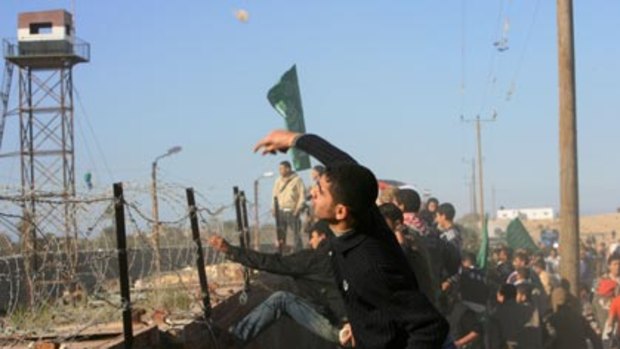 Breaking the chain of demand ... Palestinians threw rocks in protest and an Egyptian security officer was shot dead at the Rafah border crossing.