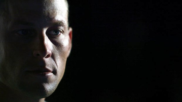 Lance Armstrong needs to man up and apologise, says David Polkinghorne.