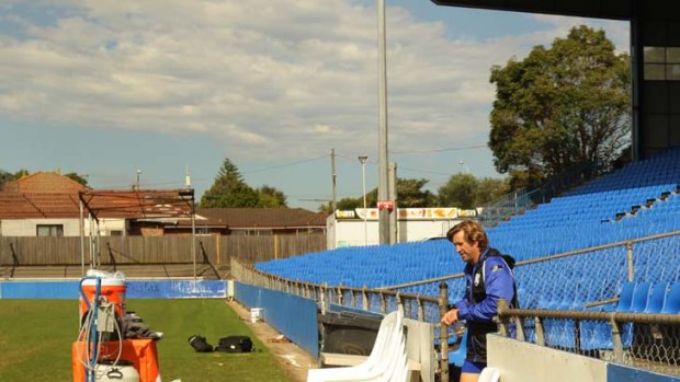 The long game &#8230; Des Hasler at the Bulldogs' training session yesterday at Belmore.