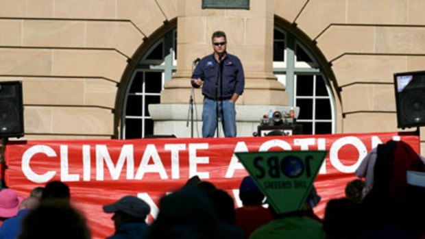 Queensland secretary for the Electrical Trade Union, Peter Simpson, speaks at the National Climate Emergency Rally at Queens Park, Brisbane.