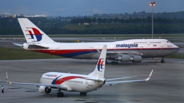 Investigators are considering 1000 possible flight paths MH370 may have taken before crashing into the southern Indian Ocean.